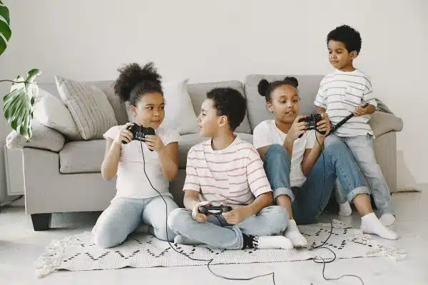 Stimuler la créativité et la concentration des enfants grâce aux jeux éducatifs