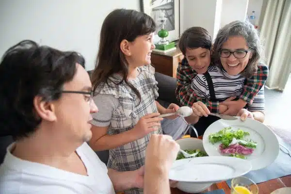 Favoriser les moments de partage en famille : Guide complet pour renforcer les liens