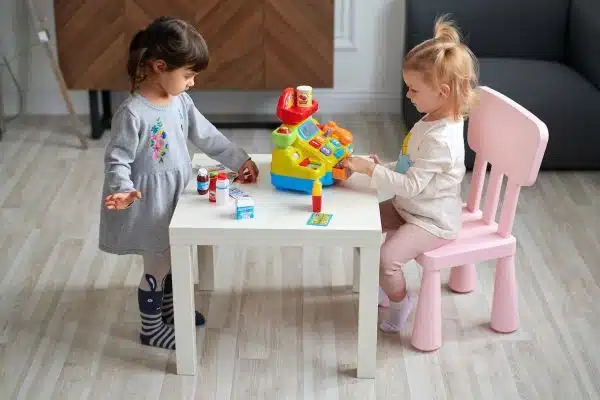 Favoriser l’Autonomie des Enfants au Quotidien : Guide Pratique pour les Parents