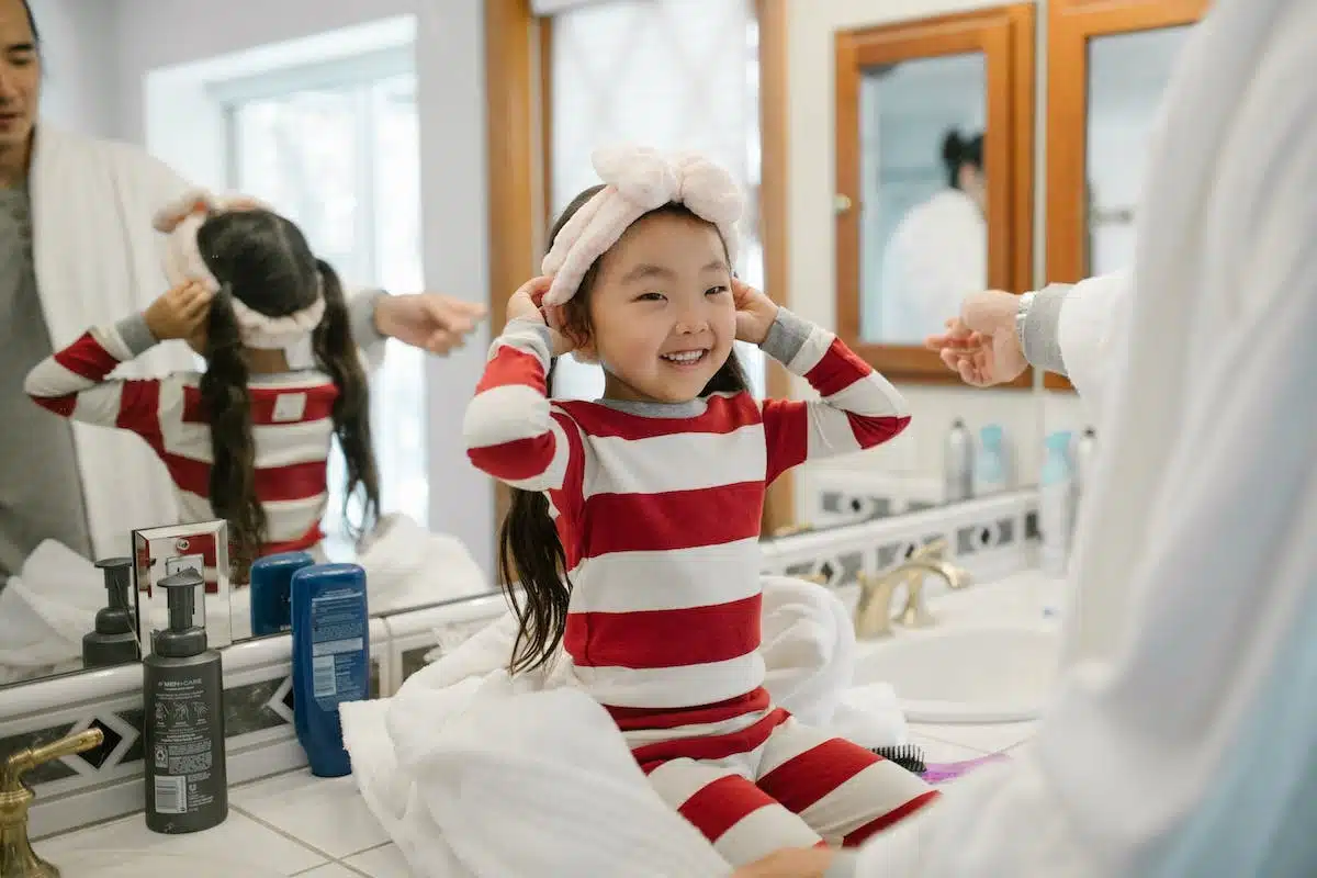 Instauration efficace d’une routine quotidienne avec les enfants : Guide des meilleures pratiques