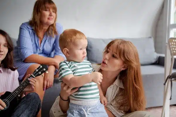 Renforcer les liens intergénérationnels dans la famille : nos astuces incontournables