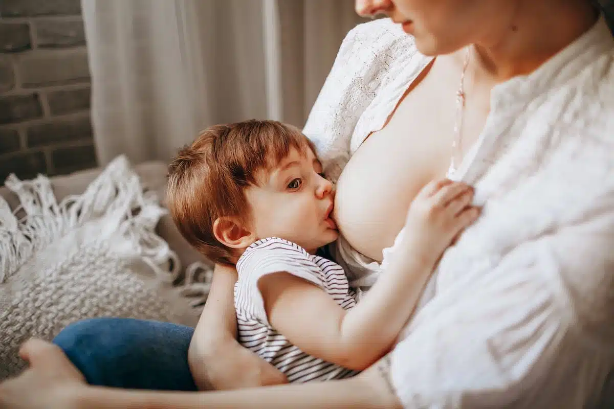 Allaiter bébé : découvrir les avantages des différentes méthodes