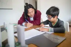 Les meilleures approches pour soutenir la réussite scolaire de votre enfant