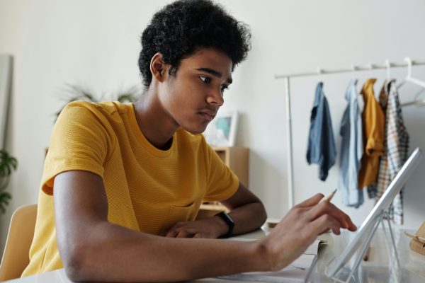 Application de révision : conseils pour choisir celle qui vous convient